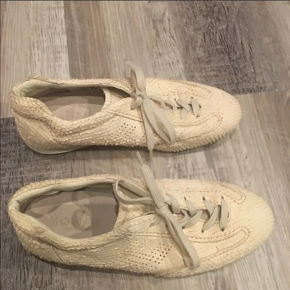 ‎HOGAN Cream Snakeskin Sneakers Size 5 1/2